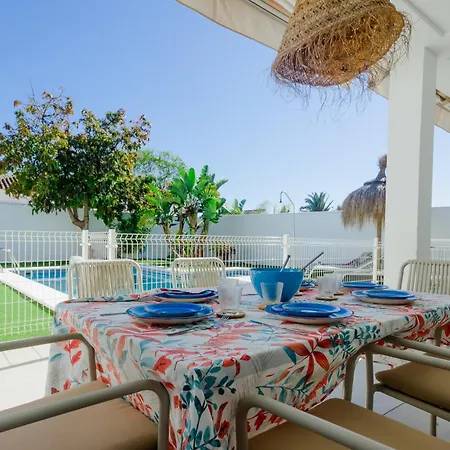 Moon Conil Con Piscina Вилла