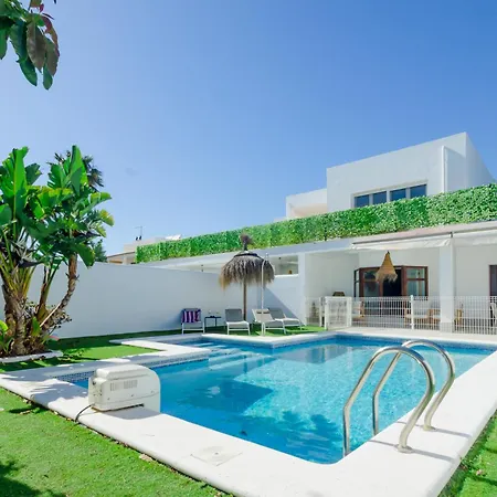 Вілла Moon Conil Con Piscina Коніль-де-ла-Фронтера
